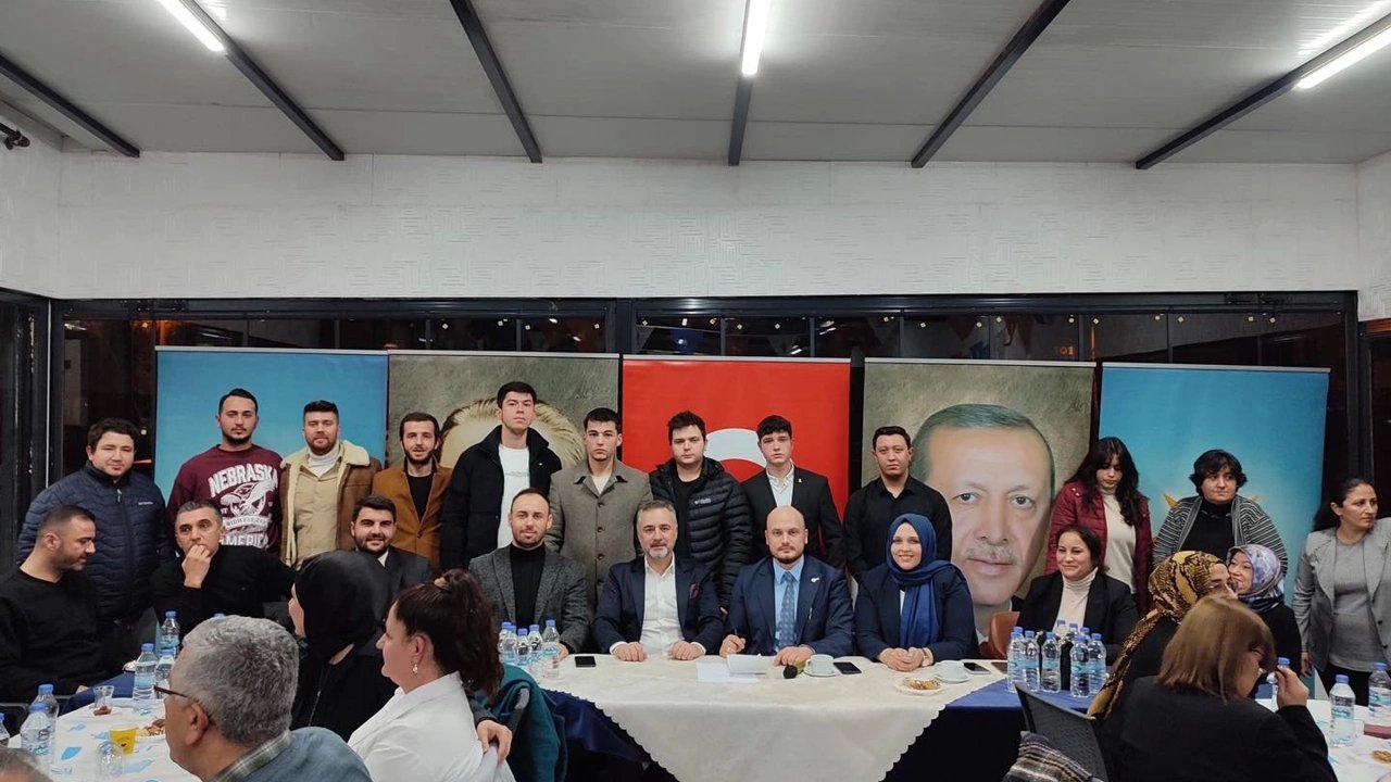 AK Parti Lüleburgaz'da Sandık Yönetimi Kurulu Toplandı