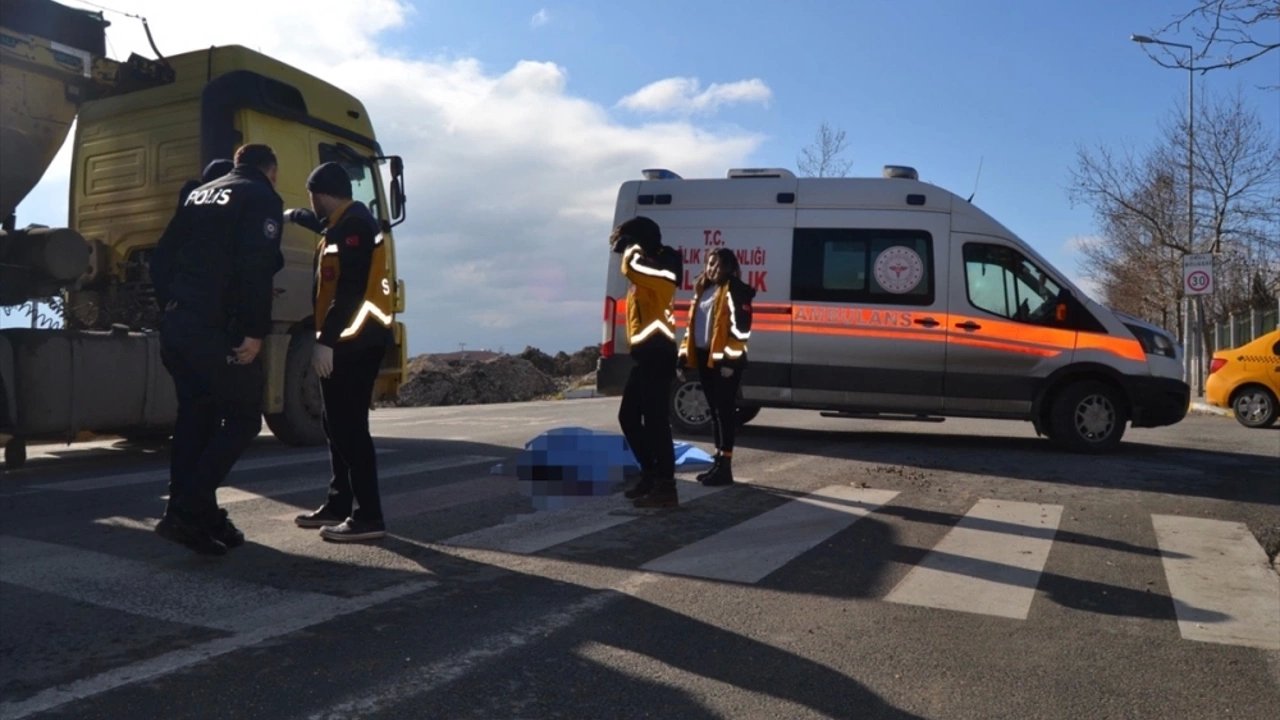 Kırklareli'nde Kamyonun Çarptığı Kadın Yaşamını Yitirdi