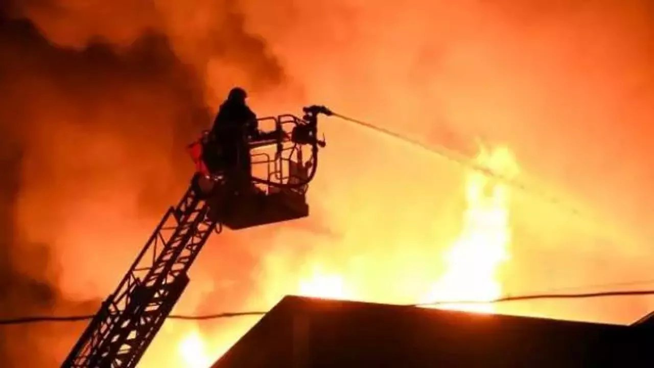 Çorlu'daki Bir Evde Yangın Çıktı