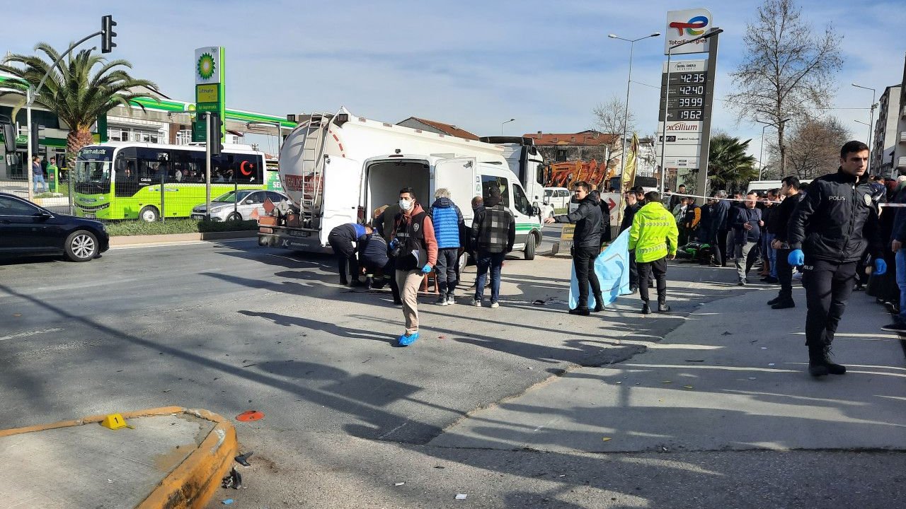 Motosikletin Çarptığı Yaya Yaşamını Yitirdi, Sürücü Ağır Yaralandı