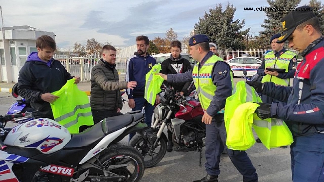 Edirne'de Jandarmadan Motosiklet Sürücülerine Eğitim