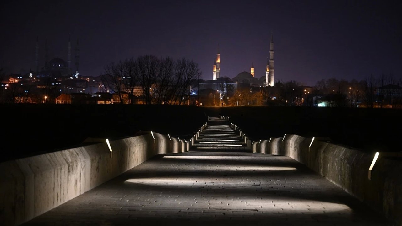 Edirne'deki Tarihi Köprüler Güneş Enerjisiyle Aydınlatılacak