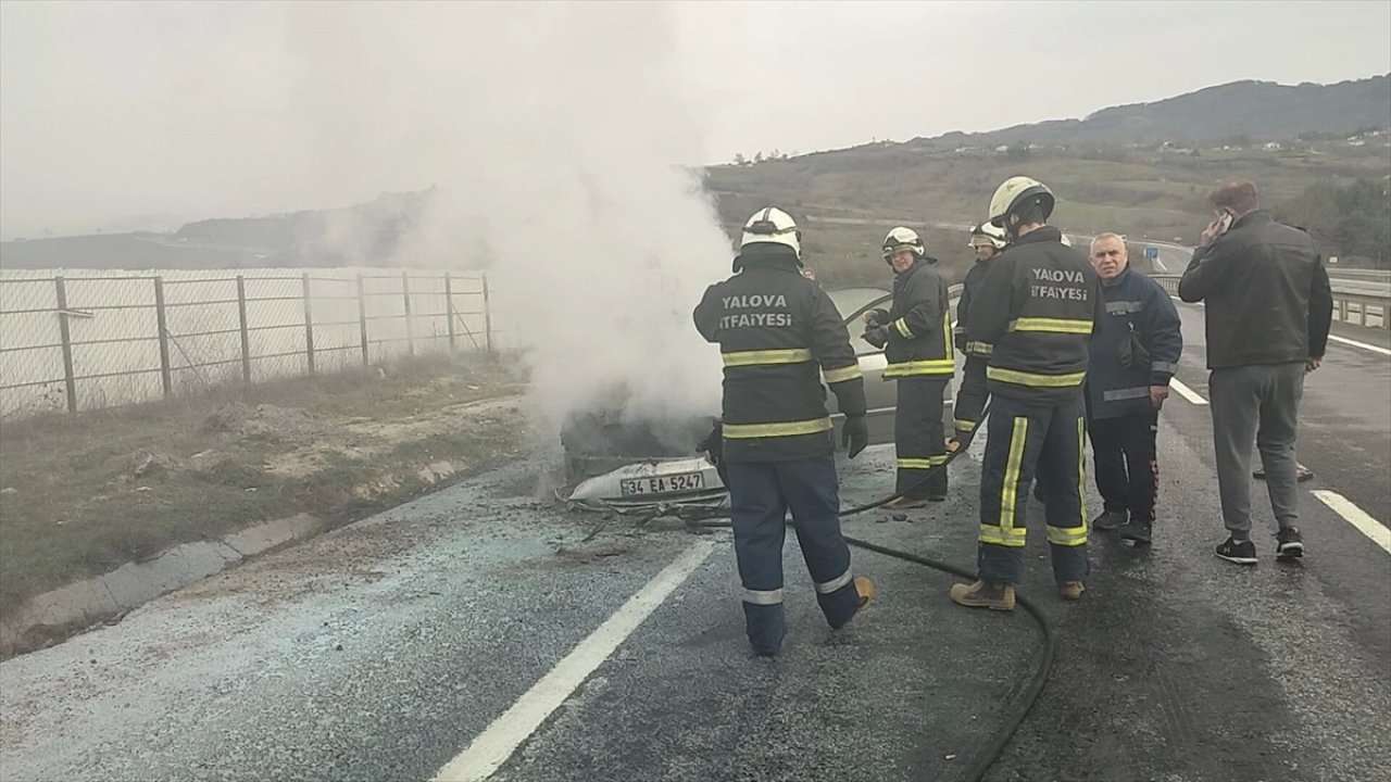 Seyir Halindeki Otomobilde Yangın Çıktı