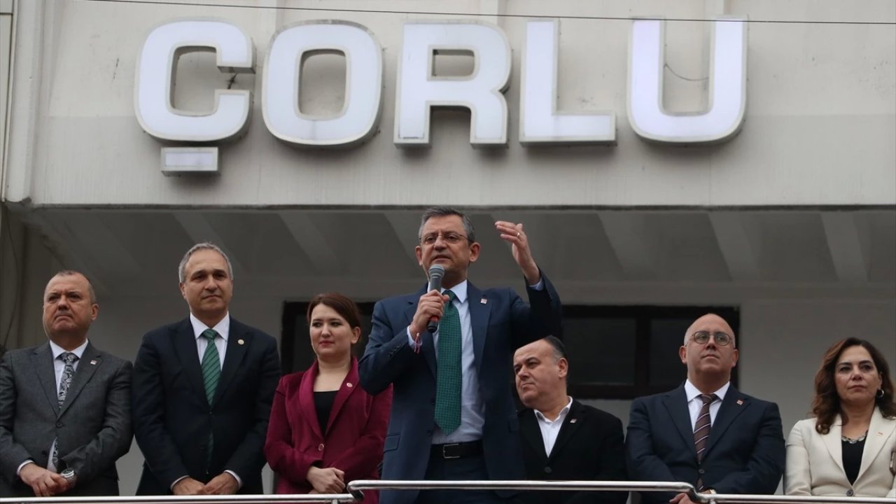 CHP Genel Başkanı Özel Çorlu'da Halkla Buluştu