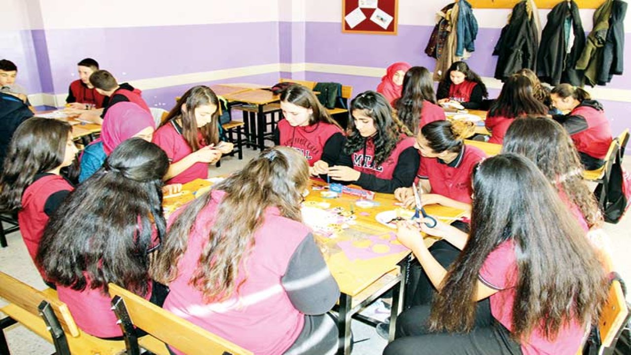 Edirne'de Roman Öğrencilerin Devamsızlık Sorunu Projelerle Çözülüyor