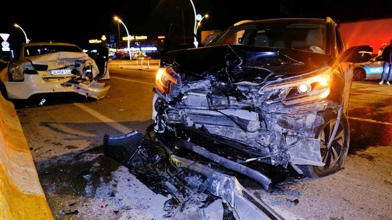 Edirne'deki Kazada Otomobille Cip Çarpıştı