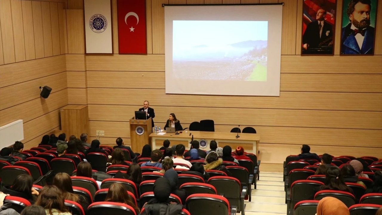 Tekirdağ'da Hava Kirliliği Konferansı Düzenlendi