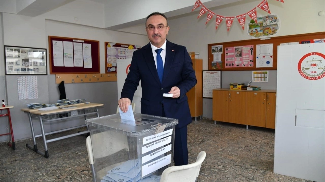 Tekirdağ Valisi Recep Soytürk 31 Mart Seçimleri İçin Oy Verdi