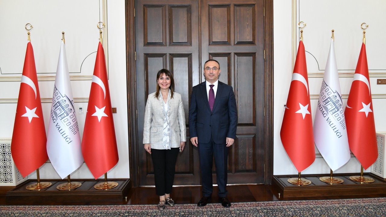 Başkan Öztürk Vali Soytürk'ü Ziyaret Etti