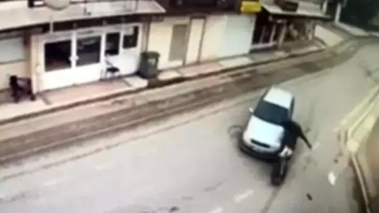 Edirne'de Otomobile ve Duvara Çarpan Motosikletin Sürücüsü Öldü