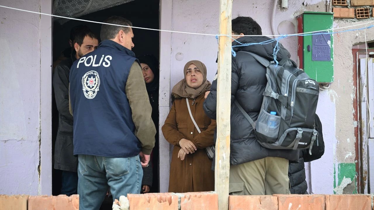 Edirne'de Devamsız Öğrencilerin Ev Ziyaretinde Düzensiz Göçmenler Yakalandı