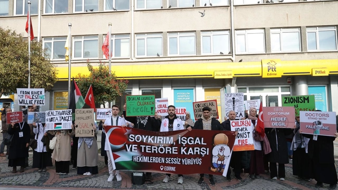 Edirne’de Üniversite Öğrencileri İsrail'i Protesto Etti