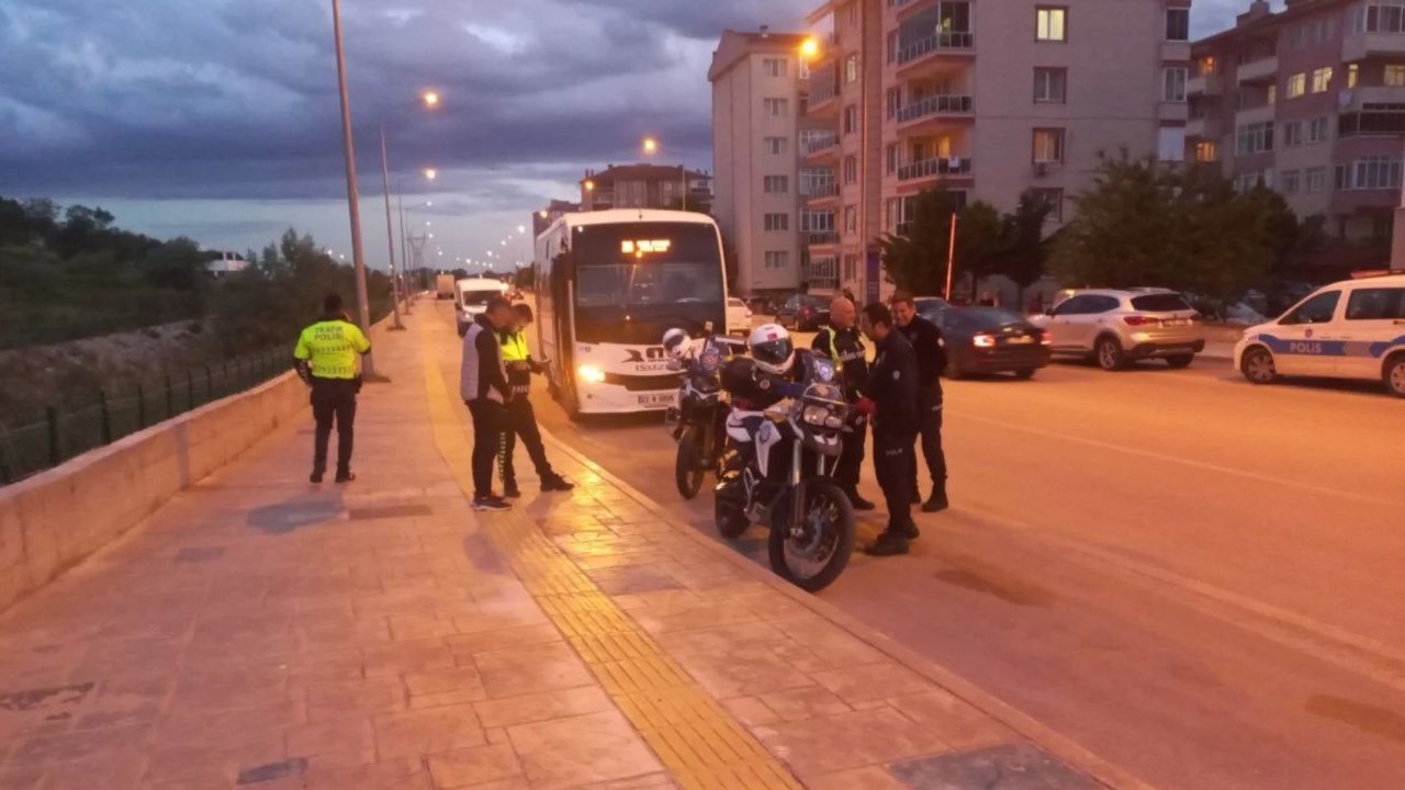 Edirne'de Yolcular Alkollü Minibüs Şoförünü Fark Etti