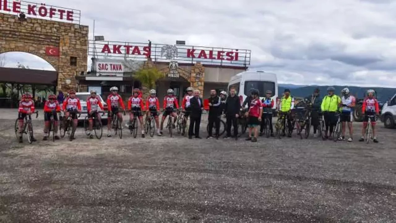 Türkiye'ye Atletlerin Ankara'ya Taşıyacağı Ata Toprağı Ulaştı