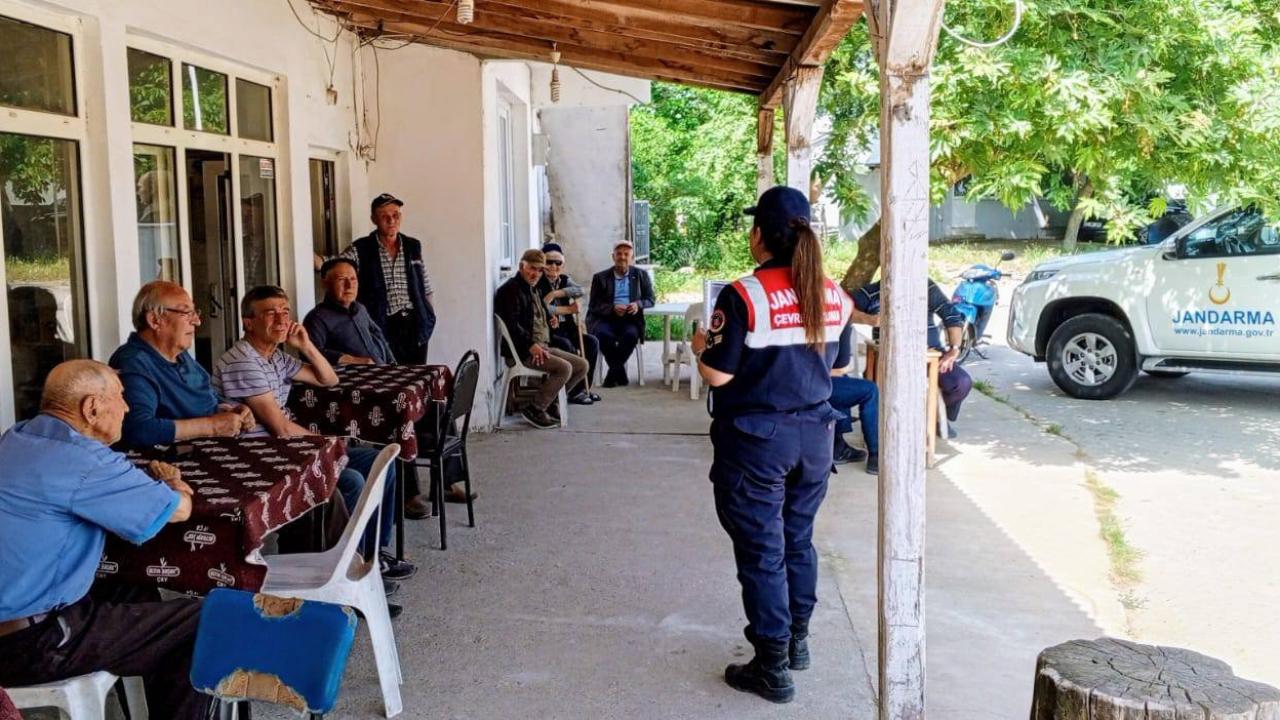 Edirne'de Jandarma Ekiplerinden Orman Yangınlarına Karşı Bilgilendirme