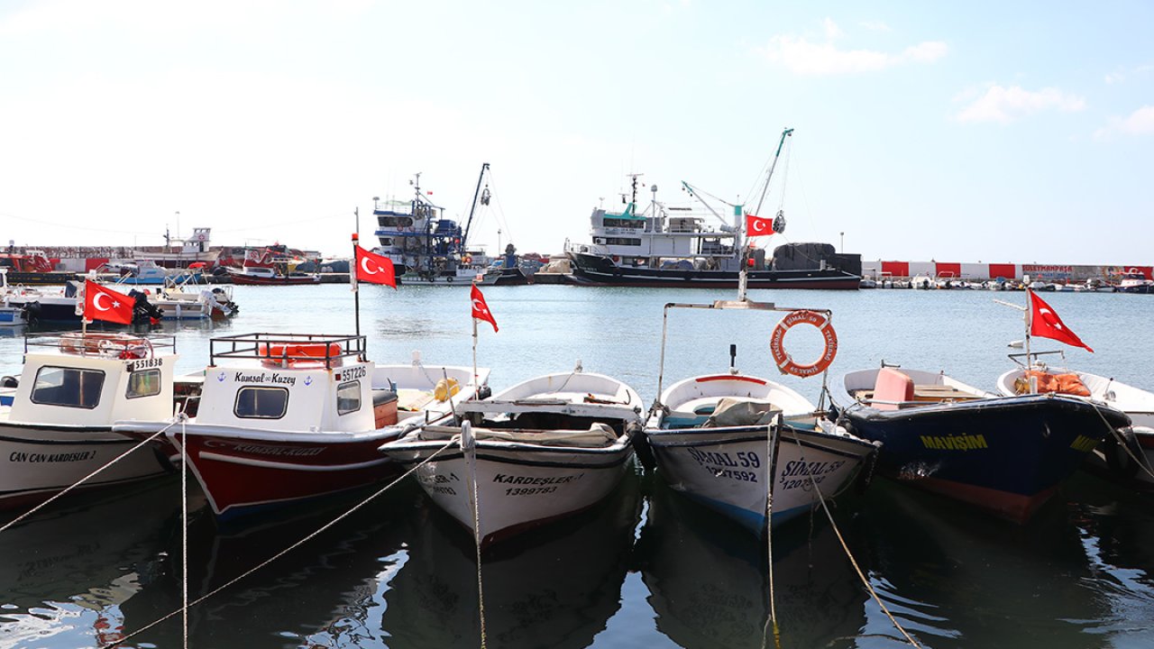 Tekirdağ'da Balıkçılar Sezon Öncesi Kahvaltıda Buluştu