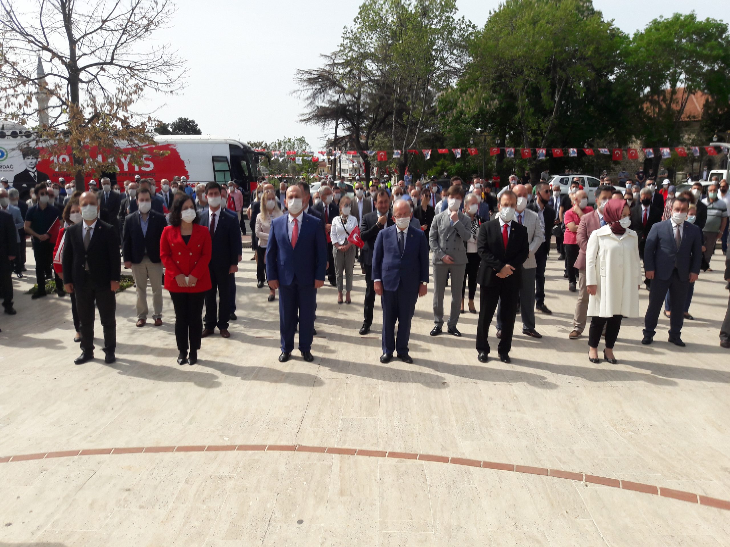 TEKİRDAĞ'DA SAYGI DURUŞU KRİZİ