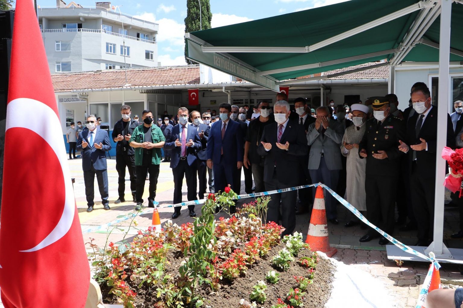 15 TEMMUZ’DA ŞEHİTLER UNUTULMADI