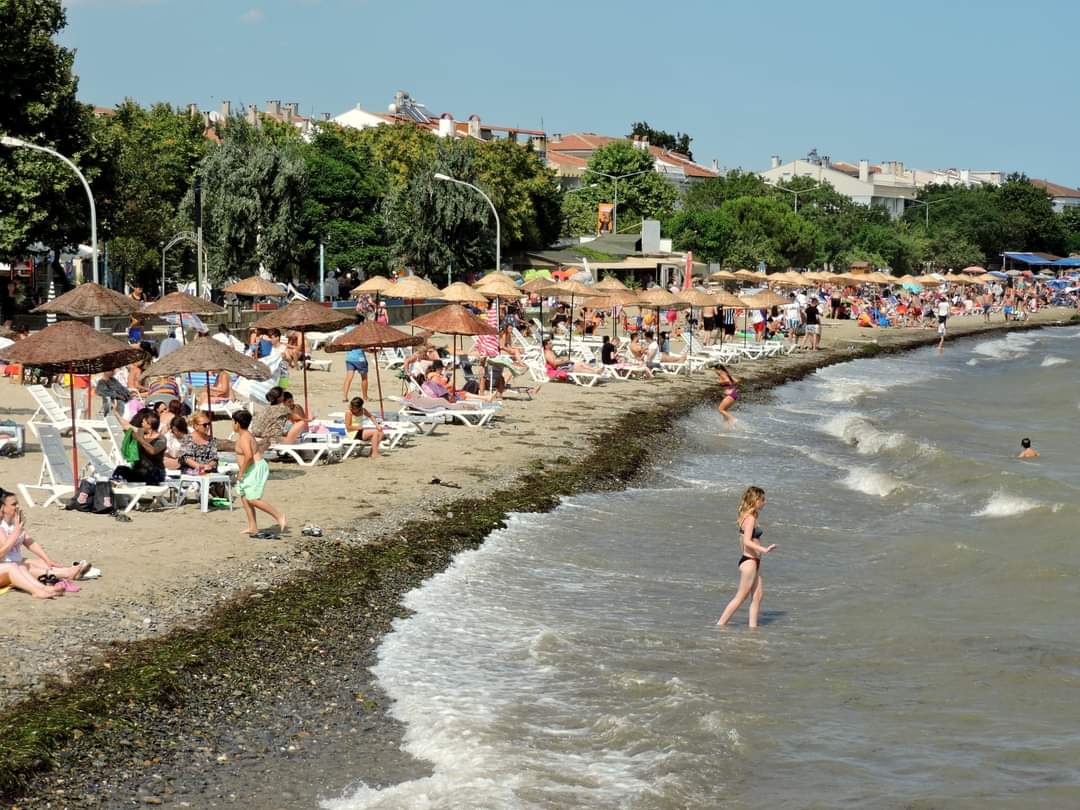 TRAKYA'NIN BODRUM'UNA TATİLCİ AKINI İLÇEDE NÜFUS 400 BİNİ BULDU