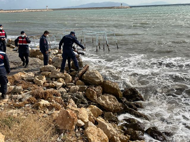 Denizde kaybolmuştu, cansız bedeni kayalıklarda bulundu