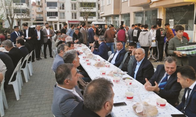 Vanlılardan dev iftar