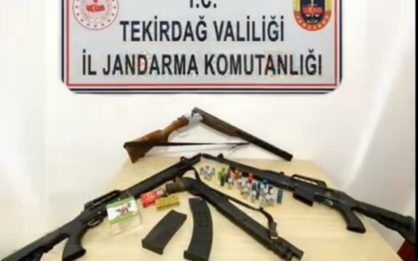 Polis ve Jandarma Aynı Anda Düğmeye Bastı: 27 Gözaltı