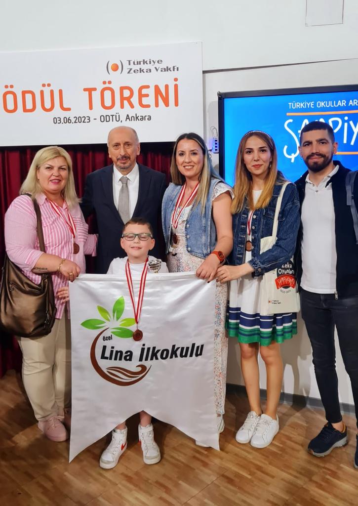 Özel Lina İlkokulu'na Zeka Ödülü