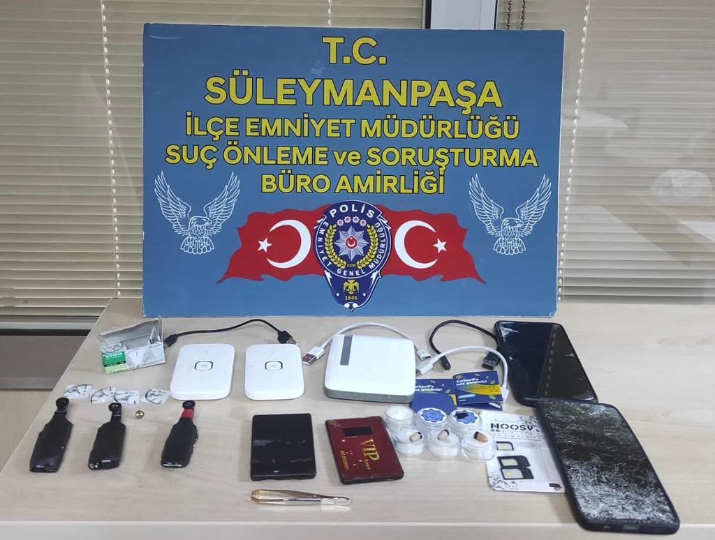 Polis Bile Şaşırdı Ajanlar Gibi Üzerlerinden Düzenek Çıktı