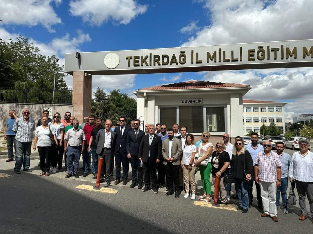 'Öğrencilere Ücretsiz Yemek Verilmeli'