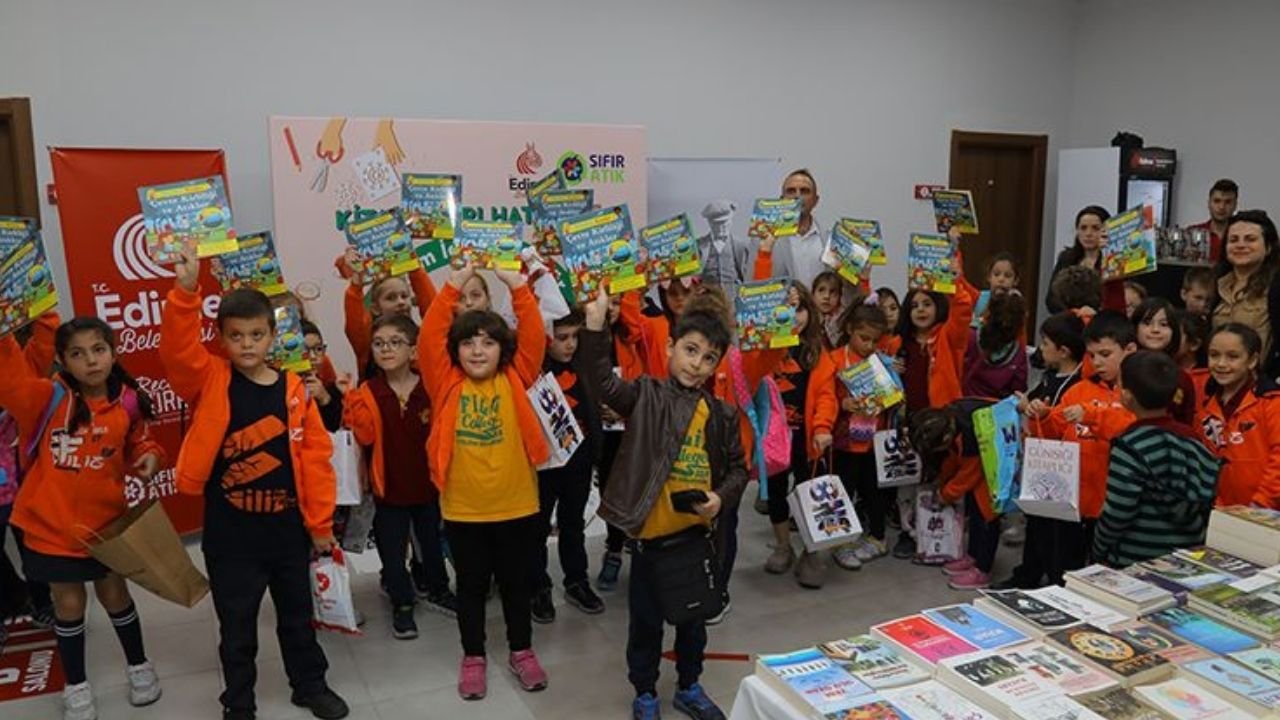 Edirne 9.Kitap Fuarı Okuyucuları Ağırlıyor