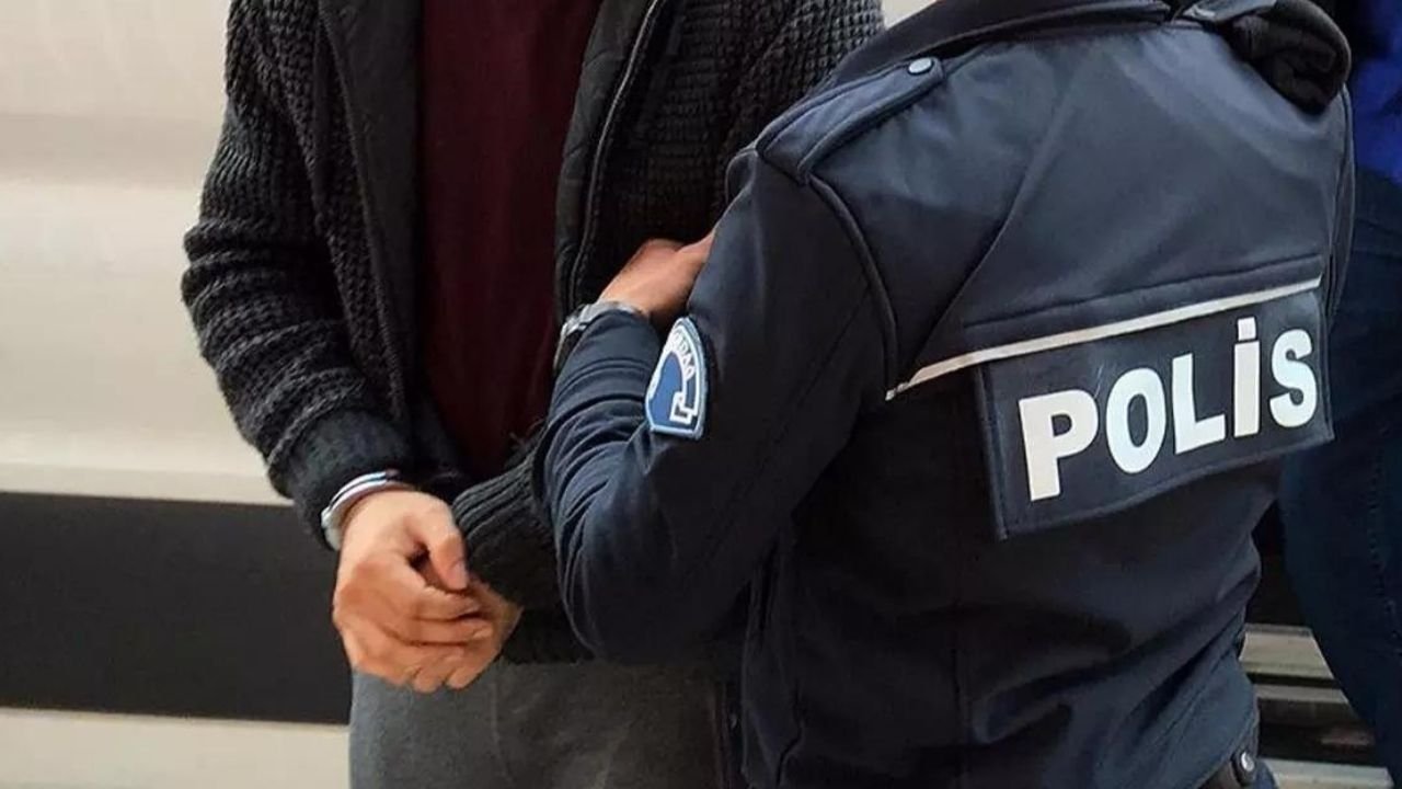 Edirne'de 3 Kişi Sahte Basın Kartı ve Kimlikle Yakalandı