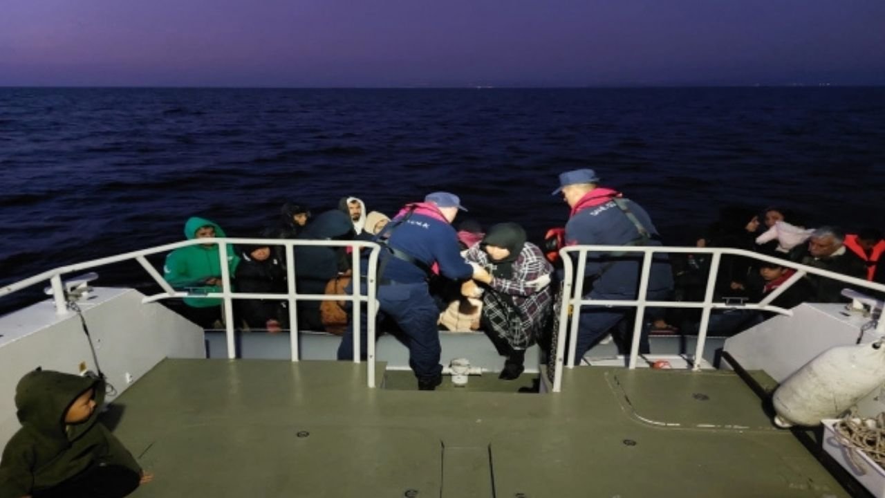 Balıkesir'de Birçok Düzensiz Göçmen Yakalandı ve Kurtarıldı