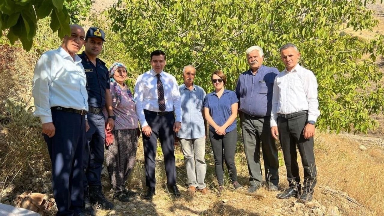 Kaymakam Sevgili Ceviz Hasadına Katıldı