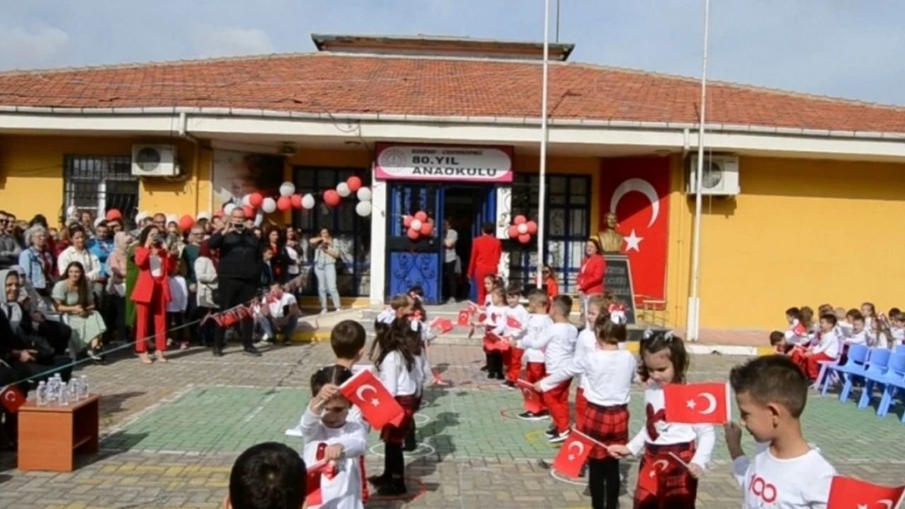 Uzunköprü'de Cumhuriyet'in 100. Yılı Kutlandı