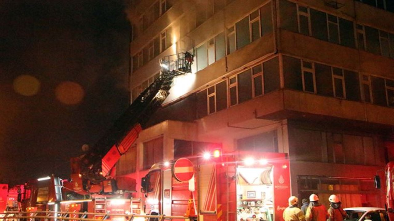 Şişli'deki Bir İş Merkezinde Yangın Çıktı