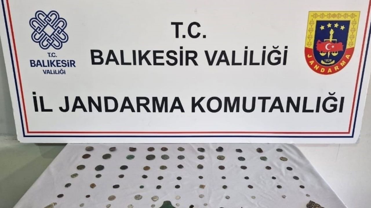 Balıkesir'de 135 Parça Tarihi Eser Ele Geçirildi