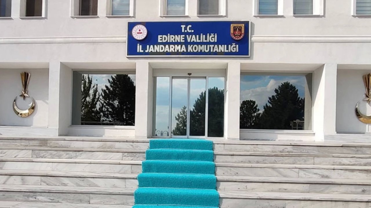 Edirne'de Öğrencileri İl Jandarma Komutanlığını Ziyaret Etti