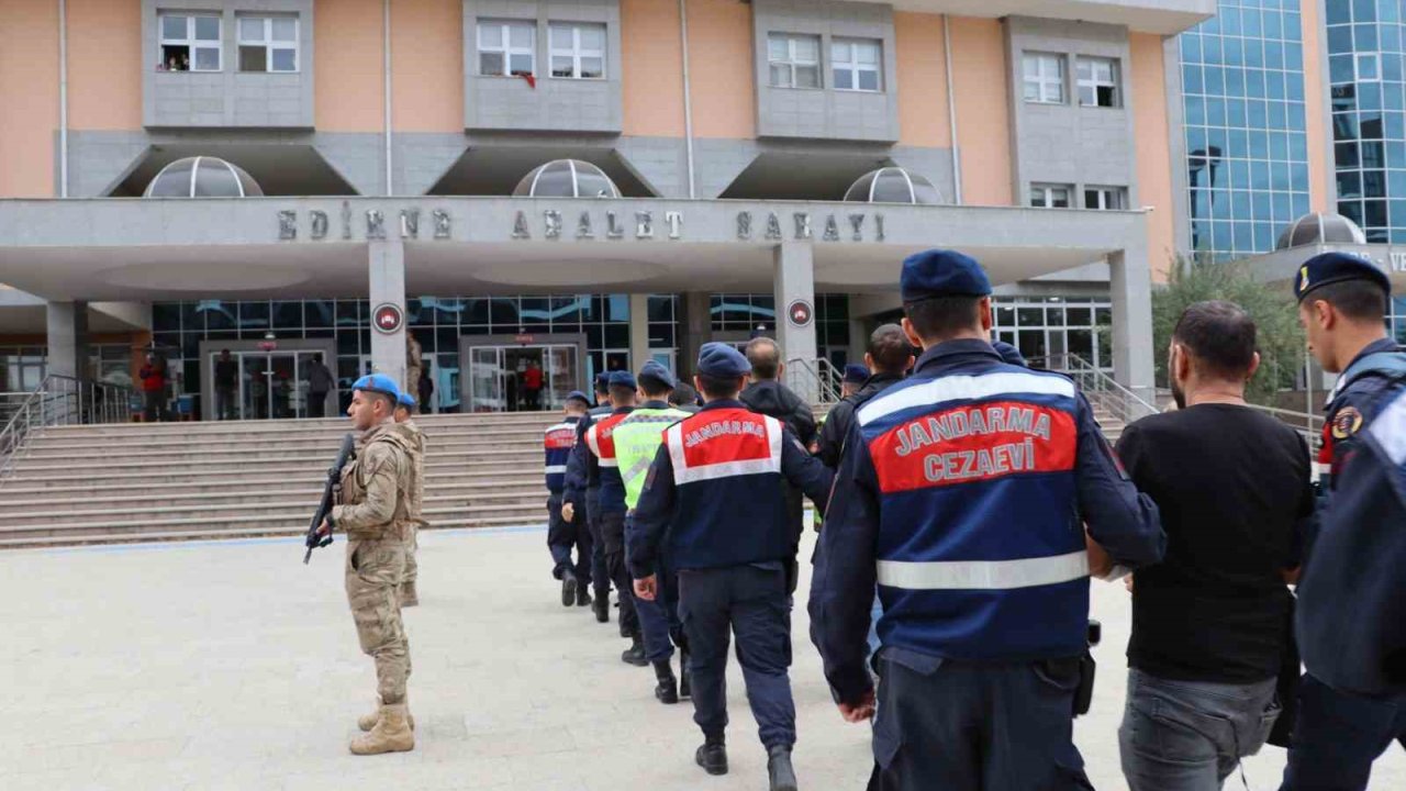 Edirne'de İnsan Kaçakçısı 3 Şahıs Tutuklandı