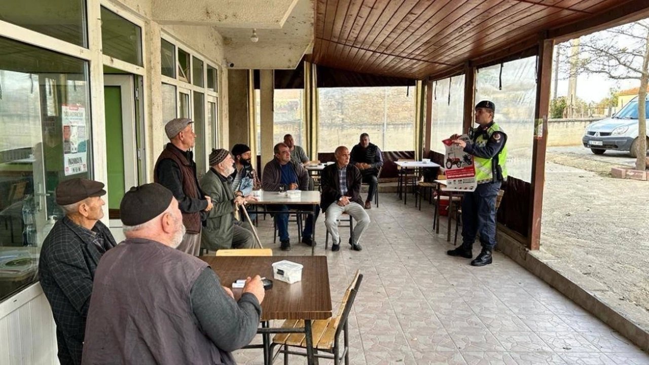 Edirne'de Jandarma Ekiplerinin Trafik Eğitimleri Devam Ediyor