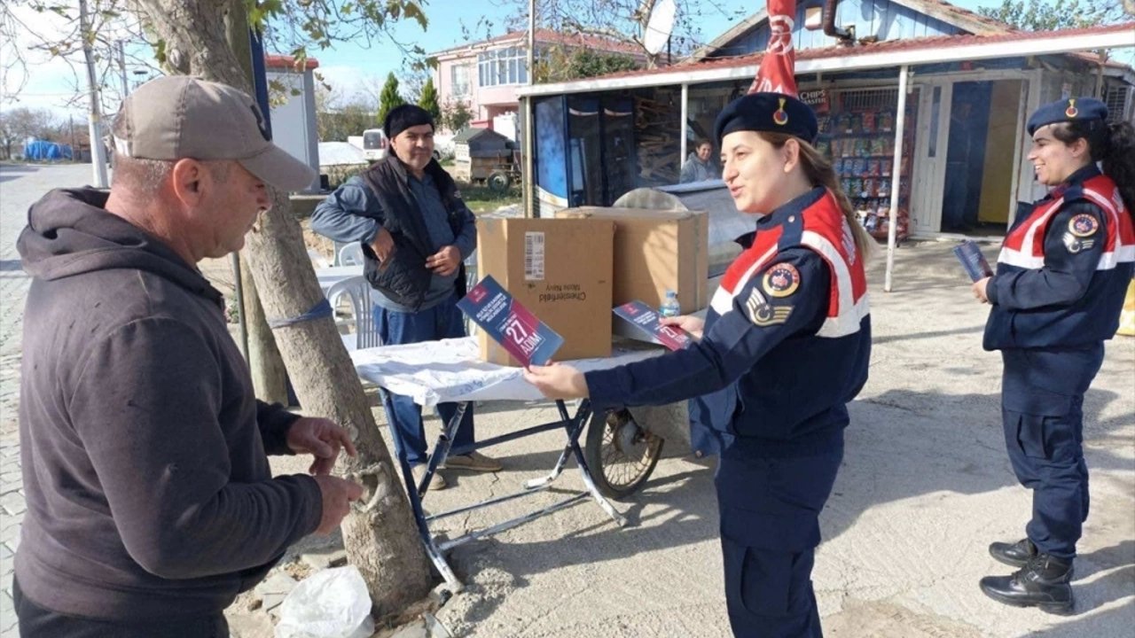 Edirne'de kadın astsubaylar KADES'i anlattı