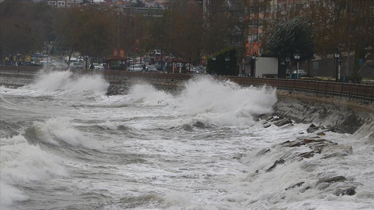 Tekirdağ'da Lodos Deniz Ulaşımını Etkiledi