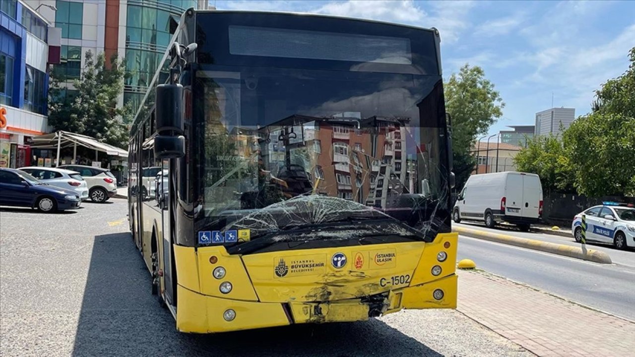 İETT Otobüsünü Durdurmak İsteyen Sürücü Ağır Yaralandı