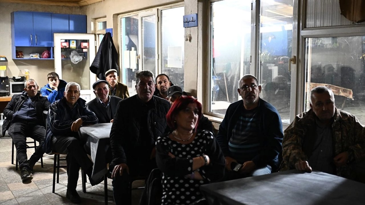 Edirneli Fotoğrafçılar Köy Köy Gezerek Fotoğraf Sunumu Gerçekleştiriyor