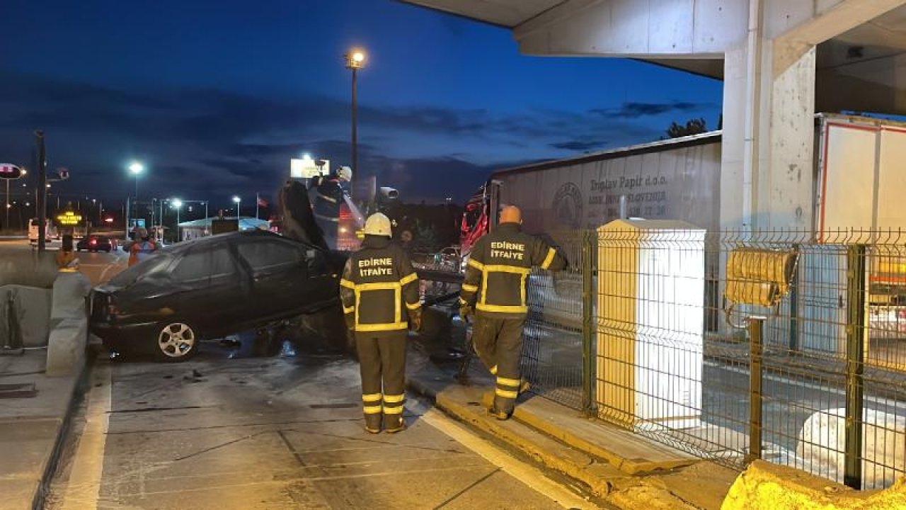 Edirne'deki Otomobilde Yangın Çıktı