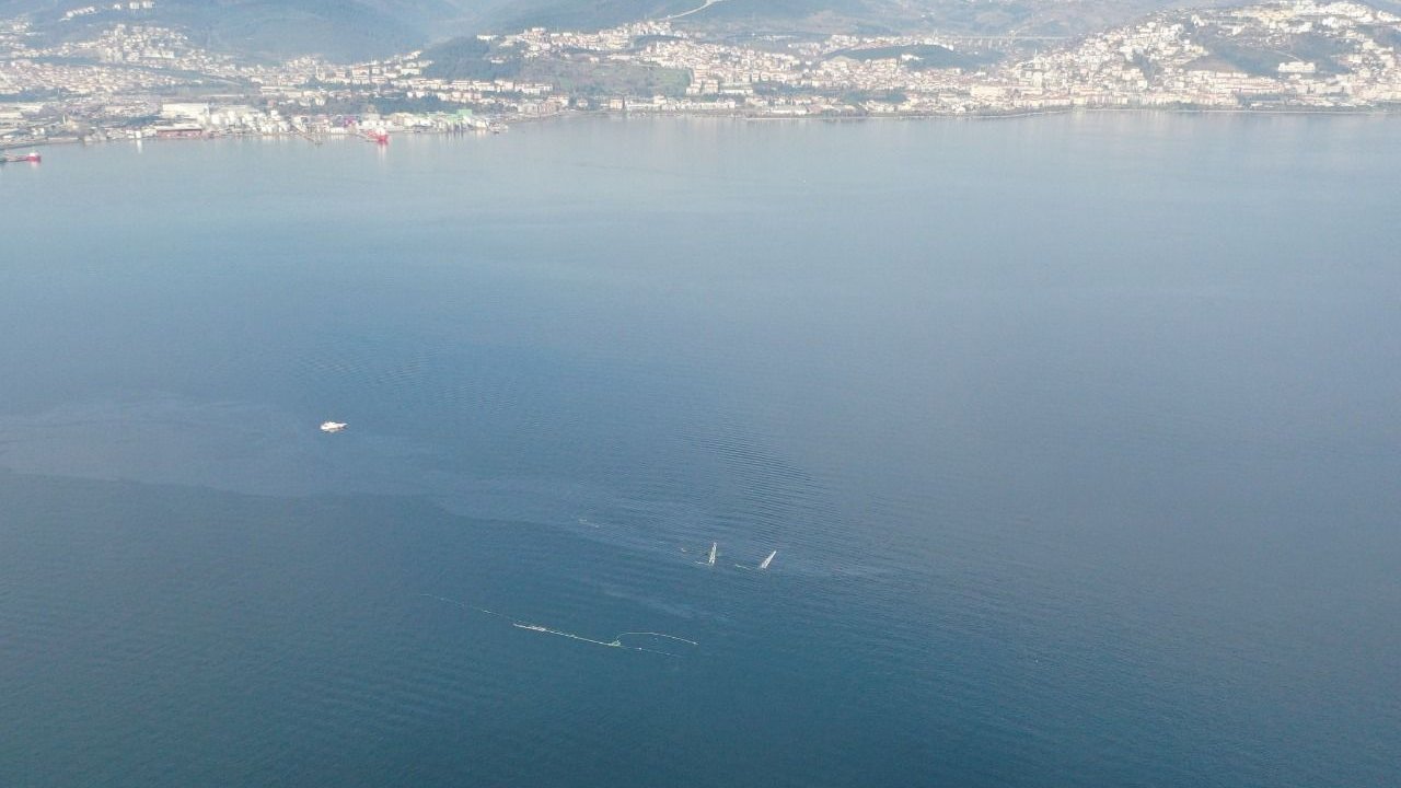 Tersanede Batan Yüzer Havuzdaki 24 Kişi Kurtarıldı