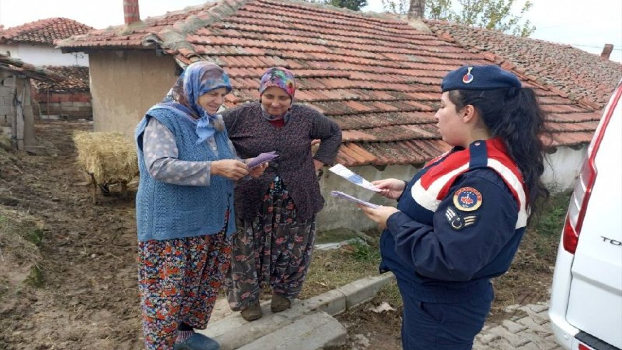 Edirne'de Jandarma Bilgilendirme Faaliyetlerini Yürütüyor