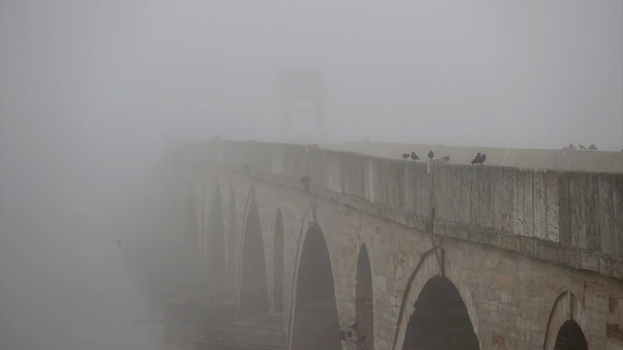 Edirne'de Yoğun Sis Etkili Oldu