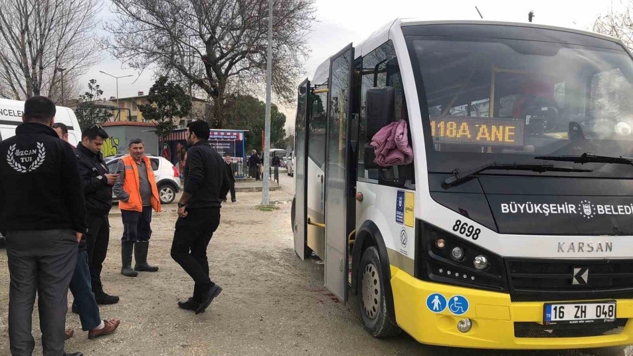 Bir Yolcu Tartıştığı Otobüs Şoförünü Bıçaklandı