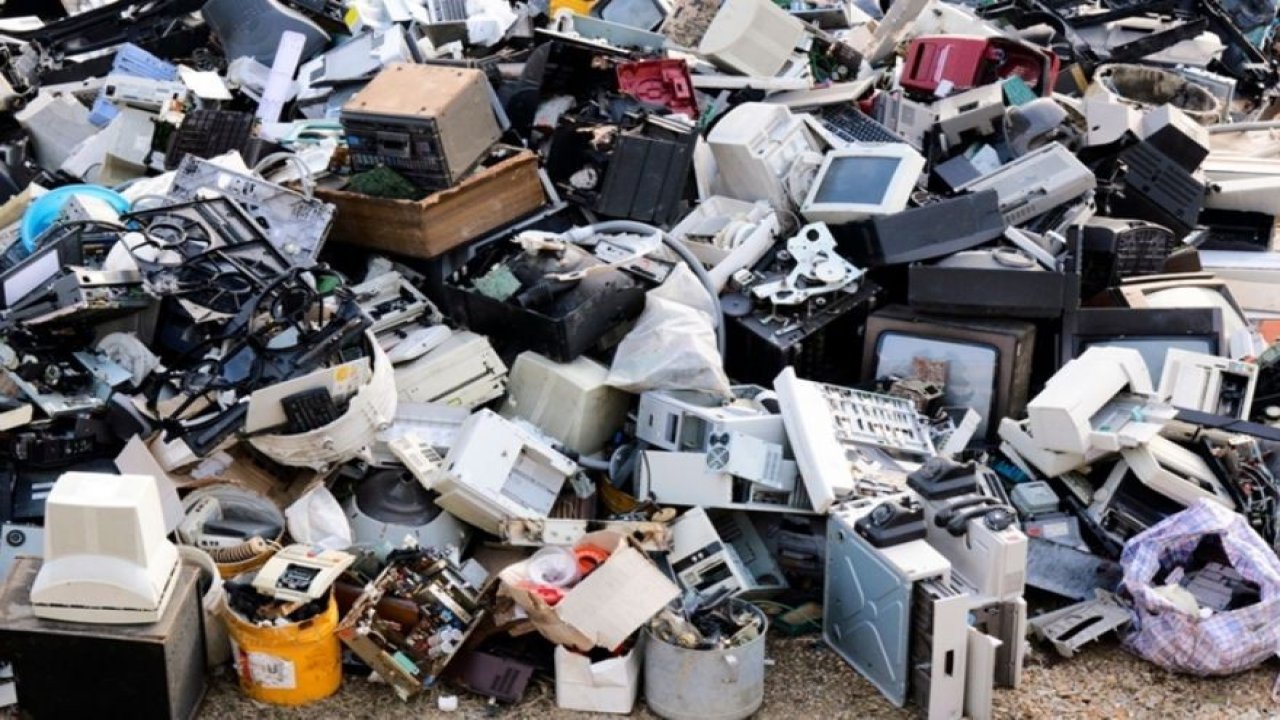 Geri Dönüştürülmeyen Elektronik Atıklar Tehlike Saçıyor